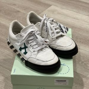 Off-White Vulc Sneaker Size: 5.5 EU: 39